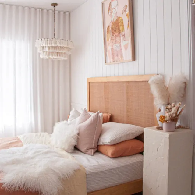 ✨ Leichtigkeit trifft Luxus ✨Unsere feinen Tibet-Lammfelle sind ein echtes Deko-Statement – mit ihren edlen Korkenzieherlocken bringen sie Struktur, Eleganz und Natürlichkeit in jeden Raum.Ob auf dem Bett, dem Sessel oder draußen auf der Gartenbank – ein Blickfang, der verzaubert. 💫📍 Nur im Juni 2025:
Mehr als 20 % Rabatt auf alle tibetanischen Schaffelle!Jetzt entdecken und natürlich schön wohnen 👉 @naturels.shop oder www.naturels.shop#naturels #tibetfell #natürlichwohnen #wohninspiration #slowhome #schaffellliebe #interiorliebe #bohohome #nachhaltigwohnen  #schönerwohnen #nordicdecor